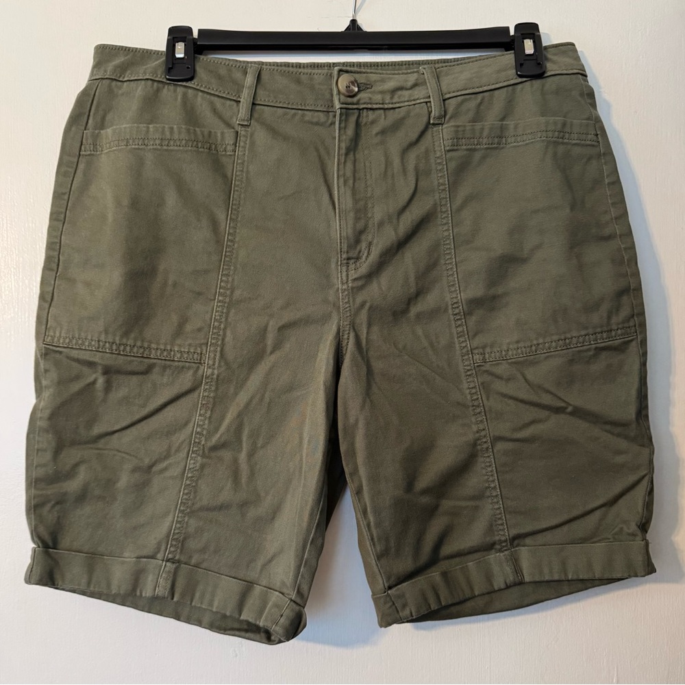 Croft & Barrow Olive Bermuda Shorts Size 16